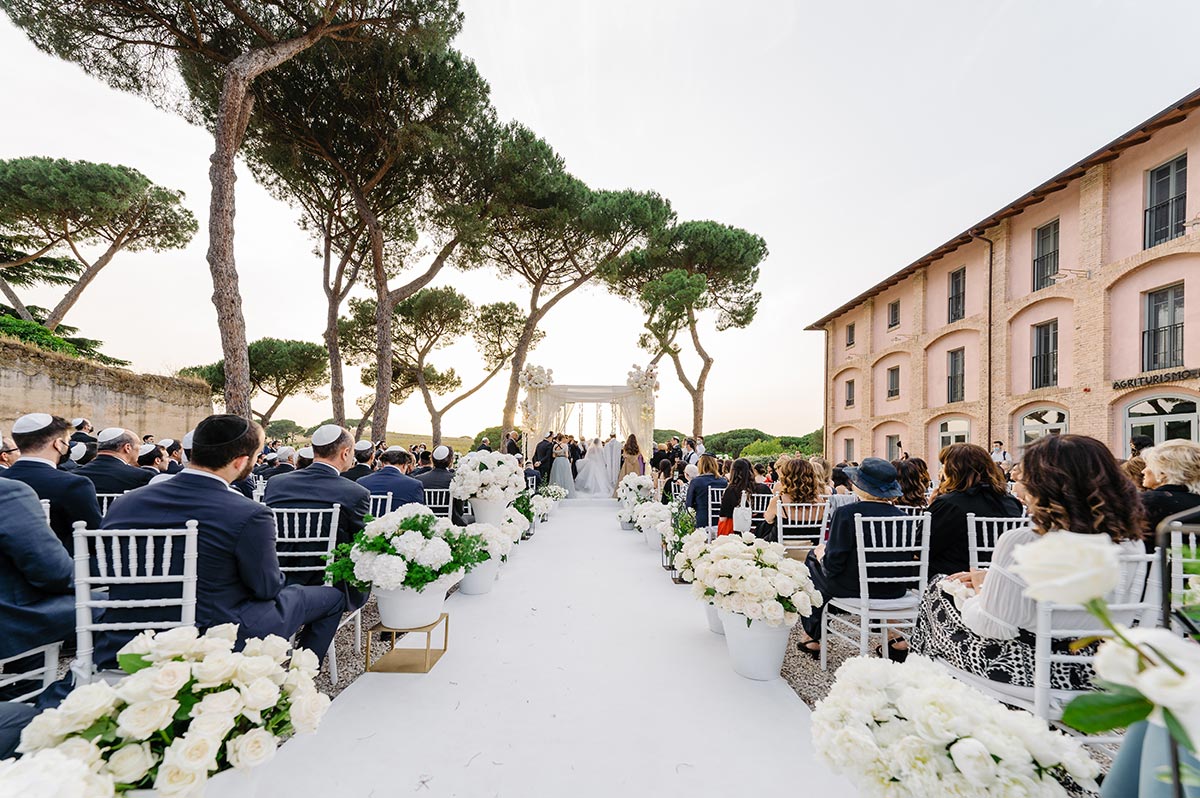 Jewish wedding in Rome | Emiliano Russo | Italy weddings emiliano russo 2 5 | Italy Weddings are exciting, but not easy. Don’t fall in the trap to think it is possible to organize everything on your own. Italy weddings are becoming very popular, also for bride and grooms coming from other countries. The idea of getting married in one of the most romantic places in the world is irresistible.