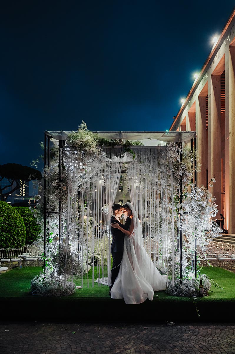 Jewish wedding in Rome | Emiliano Russo | Jewish wedding in Rome couple pictures 42 | Experience the beauty and tradition of a Jewish wedding in Rome. Every detail from the chuppah to the ketubah, is thoughtfully planned to create a memorable celebration.