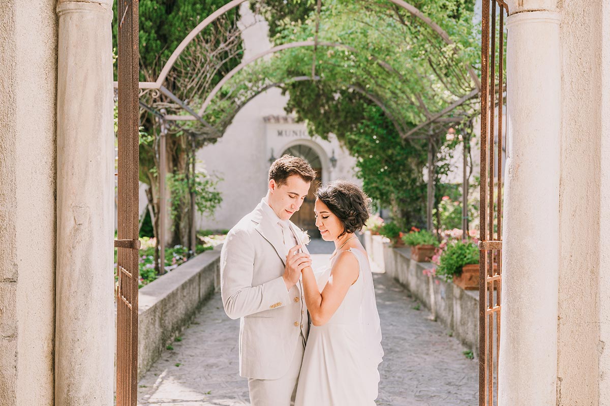 romantic wedding at belmond Hotel Caruso couple shots