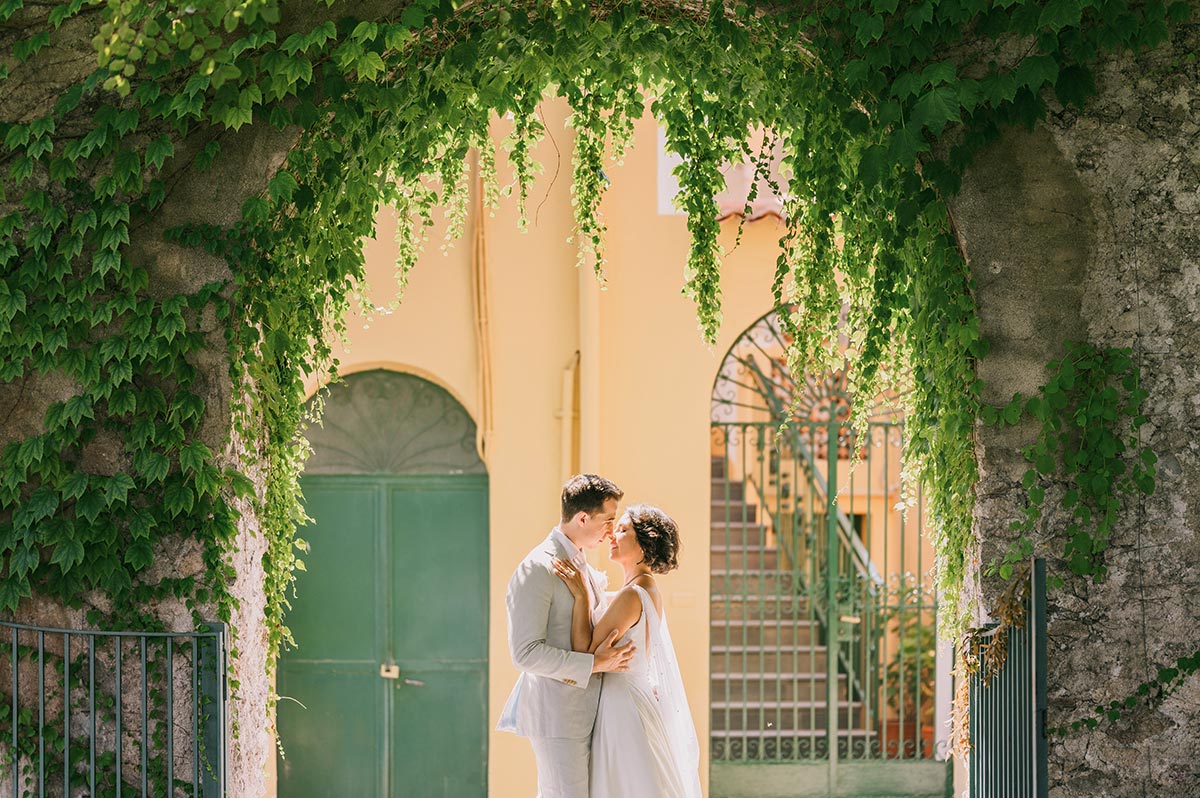 romantic wedding at belmond Hotel Caruso - couple shots