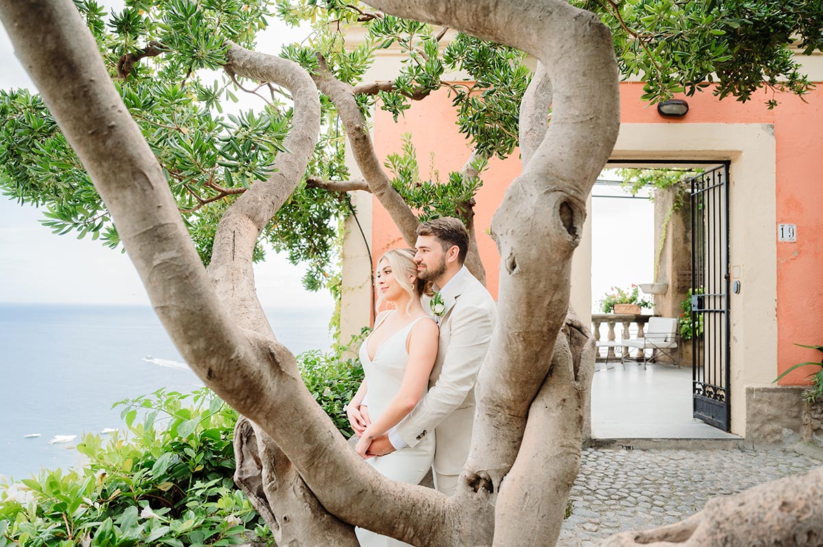 elopement in positano with boat trip