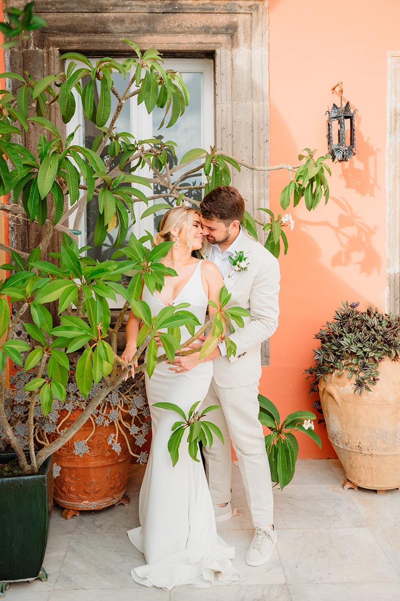 elopement in positano with boat trip