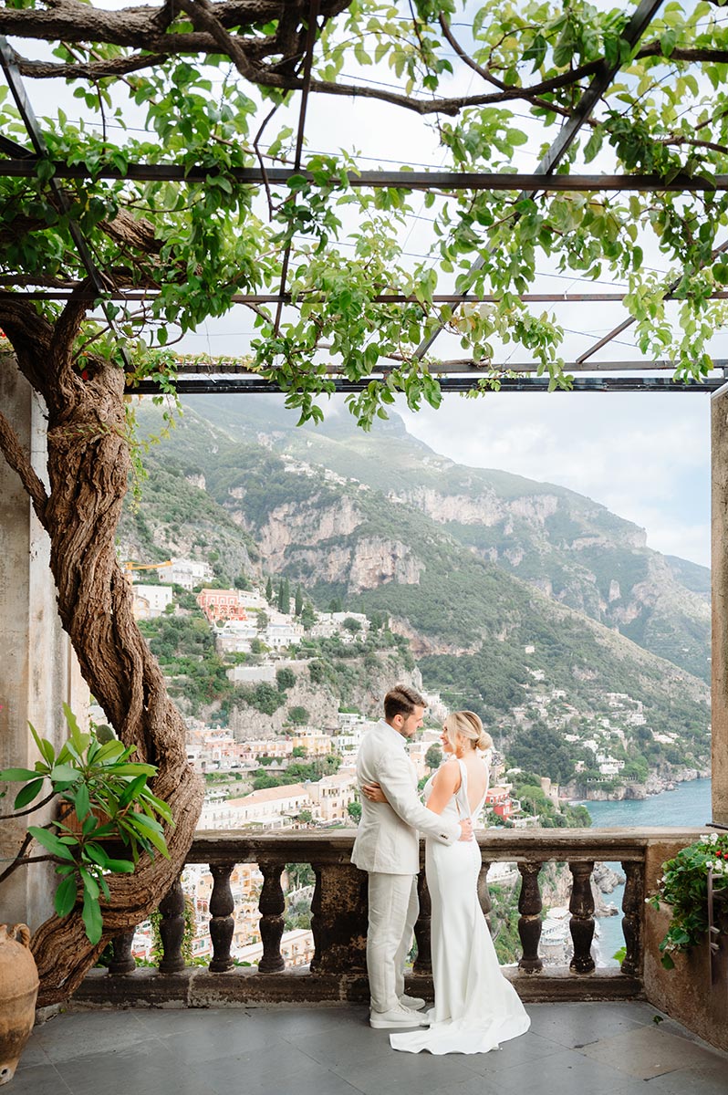 Elopement in Positano | Emiliano Russo | elopement in positano with boat trip 45 | Elopement in Positano with boat trip from Casa Passalacqua to Villa Magia and then a romantic boat trip to Marina di Praia and back.