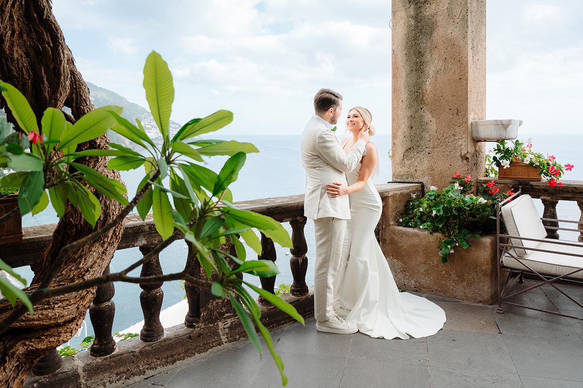 elopement in positano with boat trip