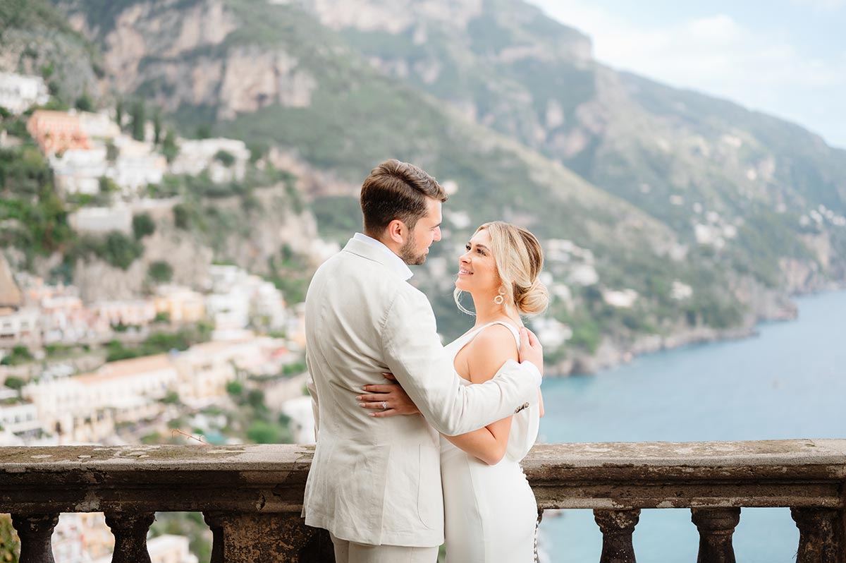 elopement in positano with boat trip