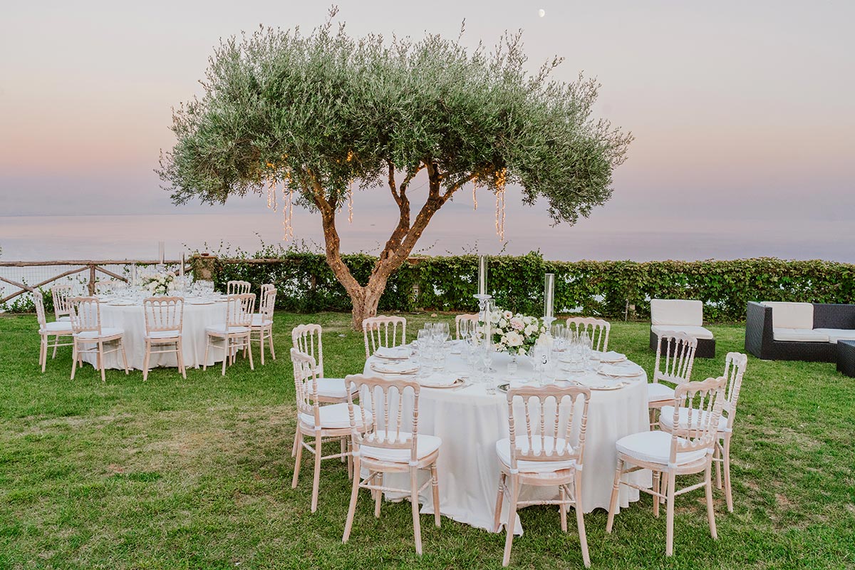 Cinque Terre Wedding planner | Emiliano Russo | villa cimbrone gardens 11 7 |