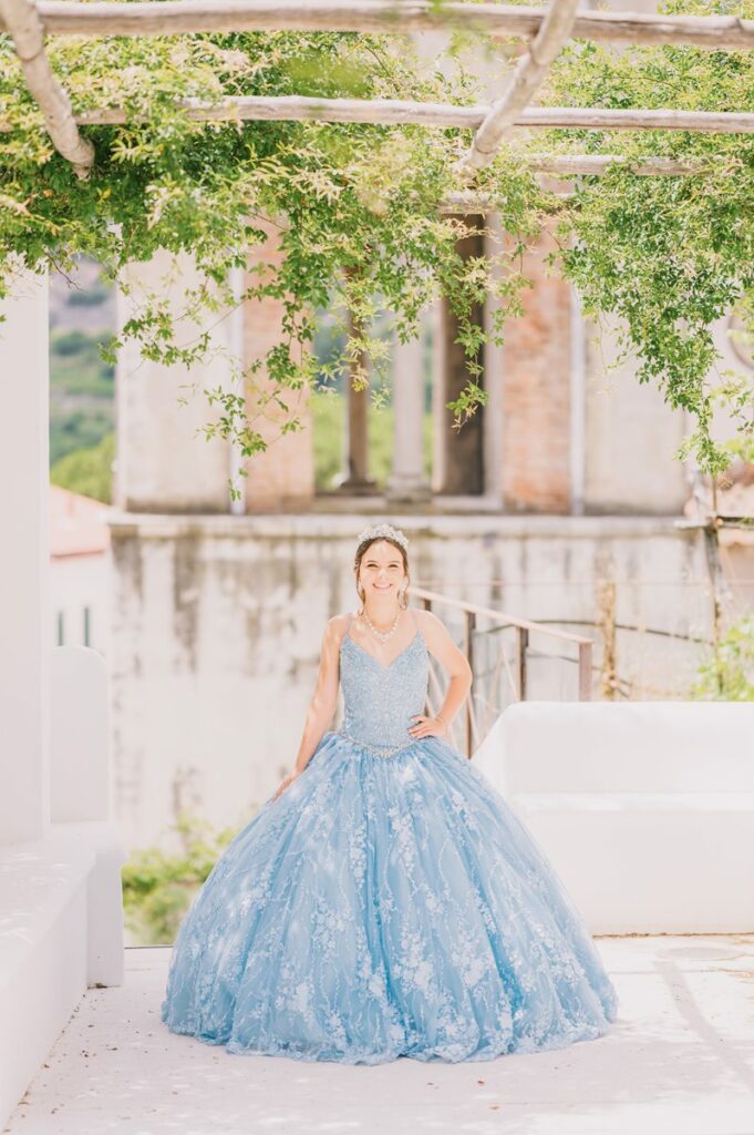 Amalfi Coast quinceañera photo shooting