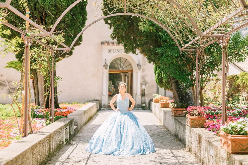 Amalfi Coast quinceañera photo shooting