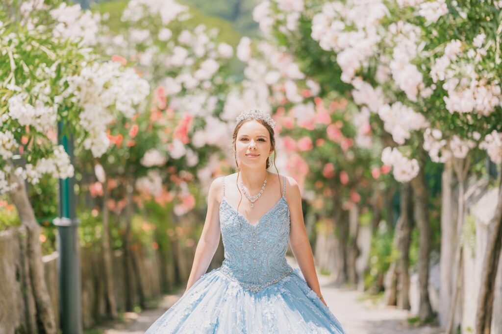 Amalfi Coast quinceañera photo shooting