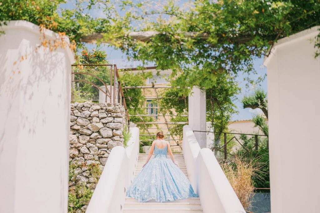 Amalfi Coast quinceañera photo shooting