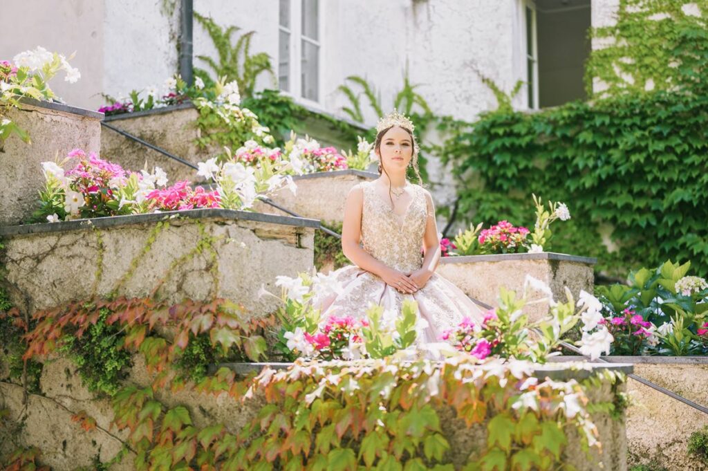 Amalfi Coast quinceañera photo shooting